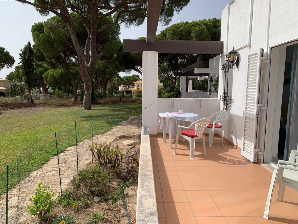 Terrasse mit Katzenzaun